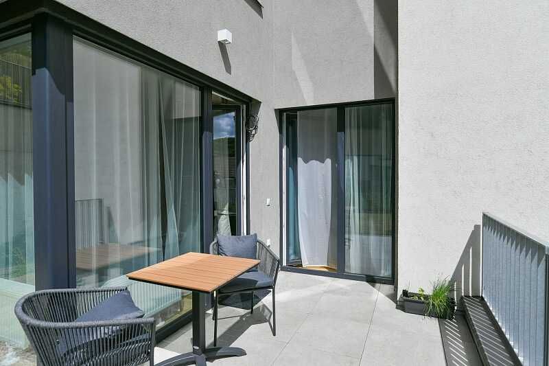 Holečkova, Smíchov - Prague 5 | Rent, Apartment One-bedroom (2+kk), 80 m²