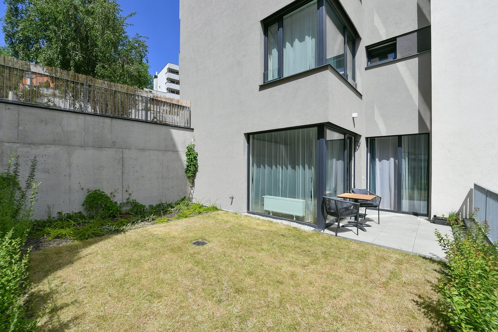 Holečkova, Smíchov - Prague 5 | Rent, Apartment One-bedroom (2+kk), 80 m²