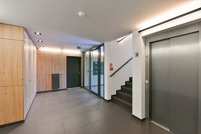 Menclova, Libeň - Prague 8 | Rent, Apartment Two-bedroom (3+kk), 93 m²