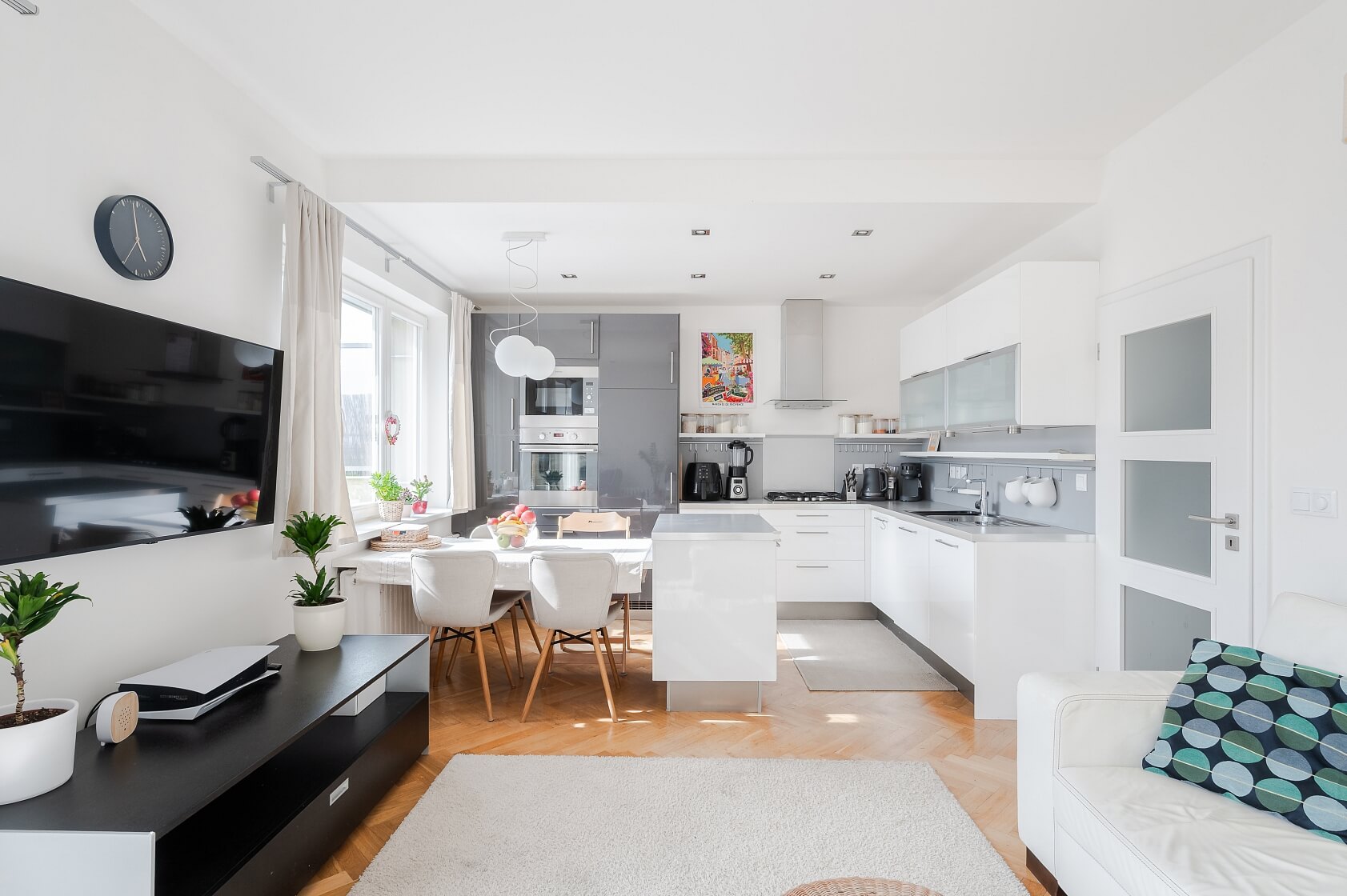 Písecká, Vinohrady - Prague 3 | Sale, Apartment Two-bedroom (3+kk), 87 m²