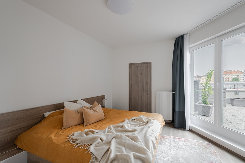 Novgorodská, Vršovice - Praha 10 | Pronájem, Byt 2+kk, 129 m²