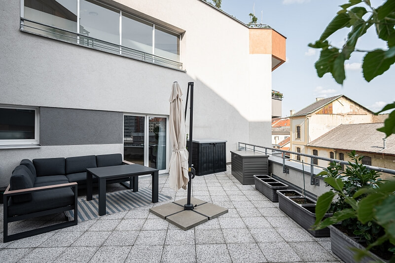 Novgorodská, Vršovice - Praha 10 | Pronájem, Byt 2+kk, 129 m²