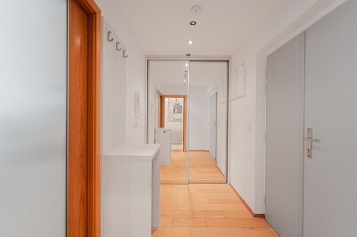 U Sladovny, Lochkov - Prague 5 | Sale, Apartment Studio (1+kk), 35 m²