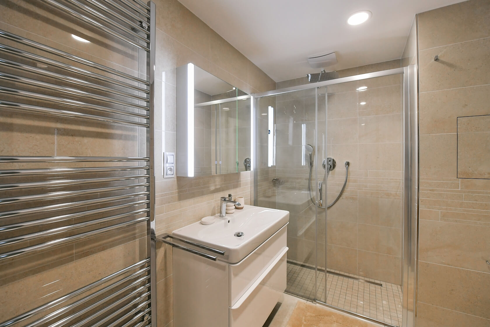 Lučištníků, Radlice - Prague 5 | Sale, Apartment One-bedroom (2+kk), 106 m²