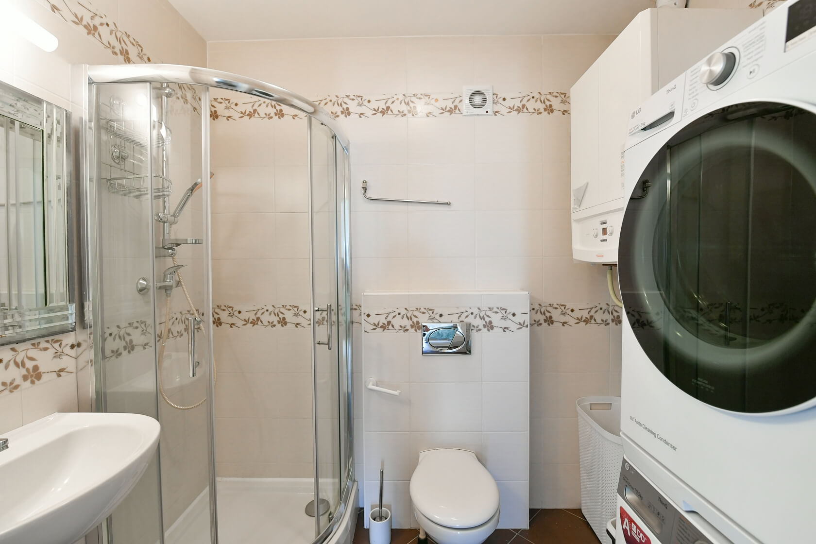 Centrální, Zdiby - Praha-východ | Pronájem, Rodinný dům 5+kk, 300 m²