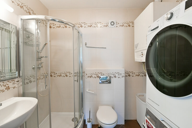 Centrální, Zdiby - Praha-východ | Rent, House Four-bedroom (5+kk), 300 m²