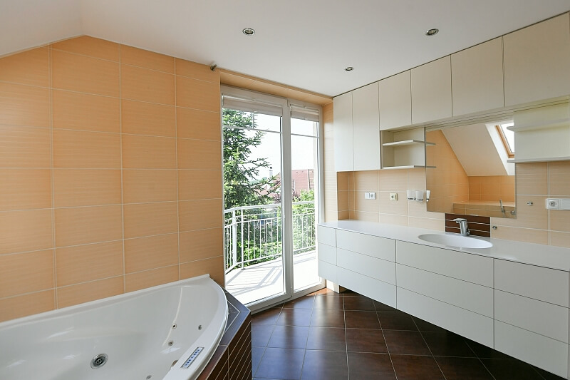 Centrální, Zdiby - Praha-východ | Pronájem, Rodinný dům 5+kk, 300 m²