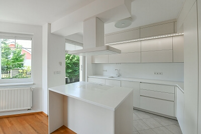 Centrální, Zdiby - Praha-východ | Pronájem, Rodinný dům 5+kk, 300 m²