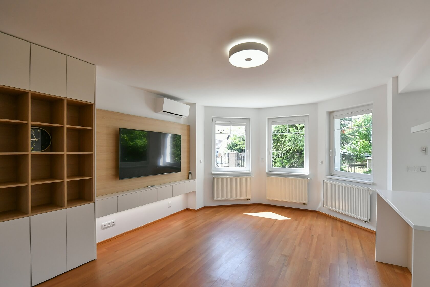 Centrální, Zdiby - Praha-východ | Pronájem, Rodinný dům 5+kk, 300 m²