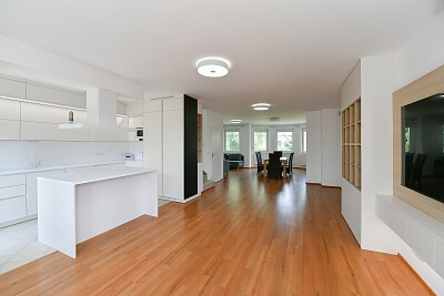 Centrální, Zdiby - Praha-východ | Pronájem, Rodinný dům 5+kk, 300 m²