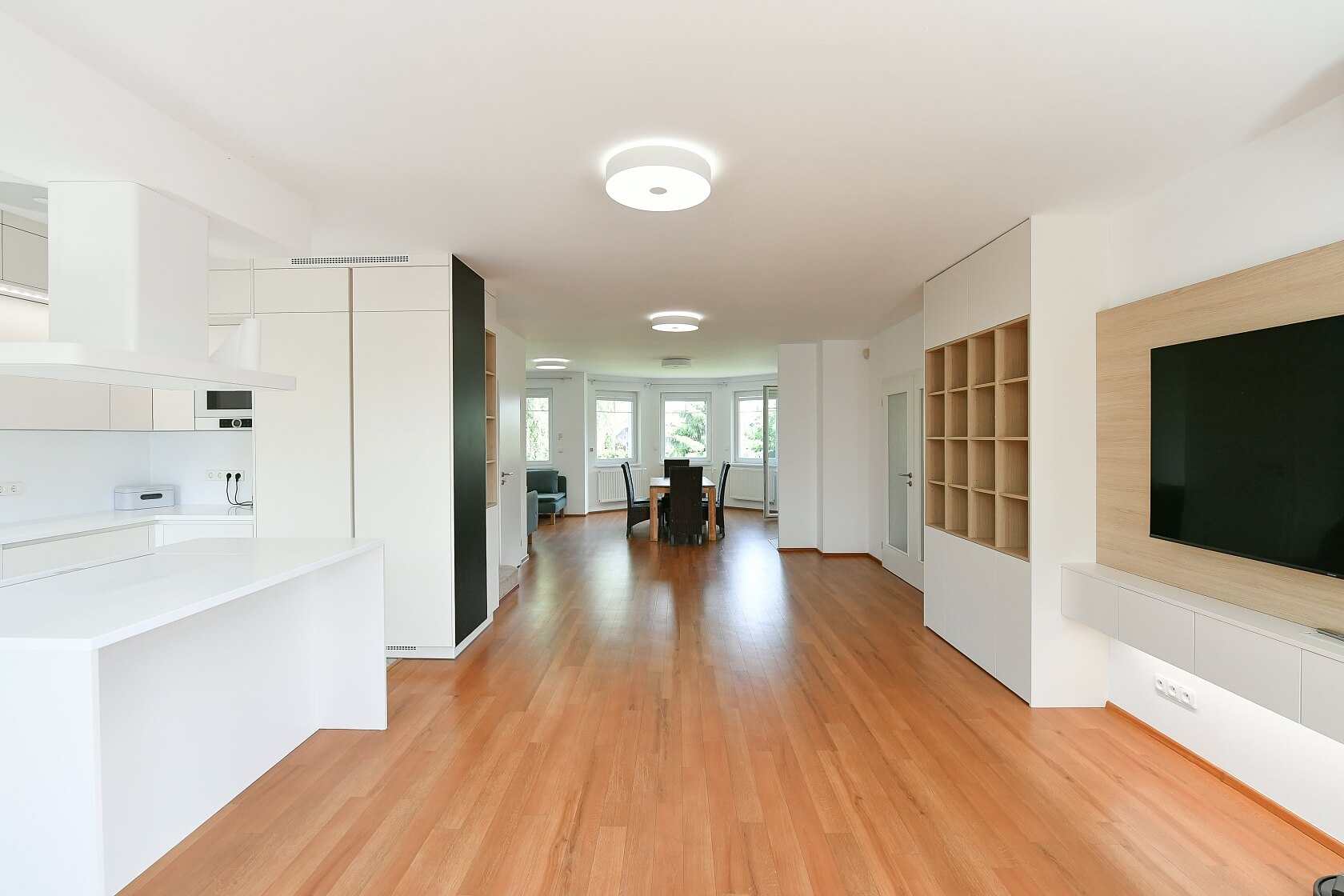 Centrální, Zdiby - Praha-východ | Pronájem, Rodinný dům 5+kk, 300 m²