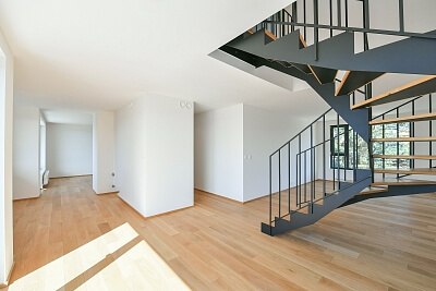 Hornoměcholupská, Hostivař - Praha 10 | Prodej, Byt 5+kk, 182 m²