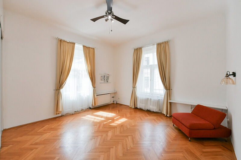V lesíčku, Smíchov - Prague 5 | Rent, Apartment One-bedroom (2+1), 66 m²