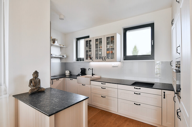 Pešíkova, Královice - Prague 10 | Sale, House Five-bedroom (6+kk), 219 m²