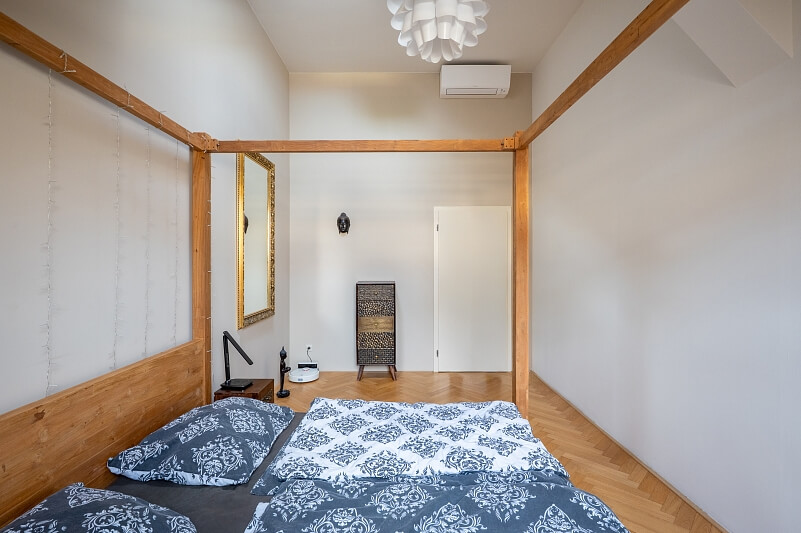 Vyšehradská, Nové Město - Prague 2 | Rent, Apartment One-bedroom (2+kk), 91 m²