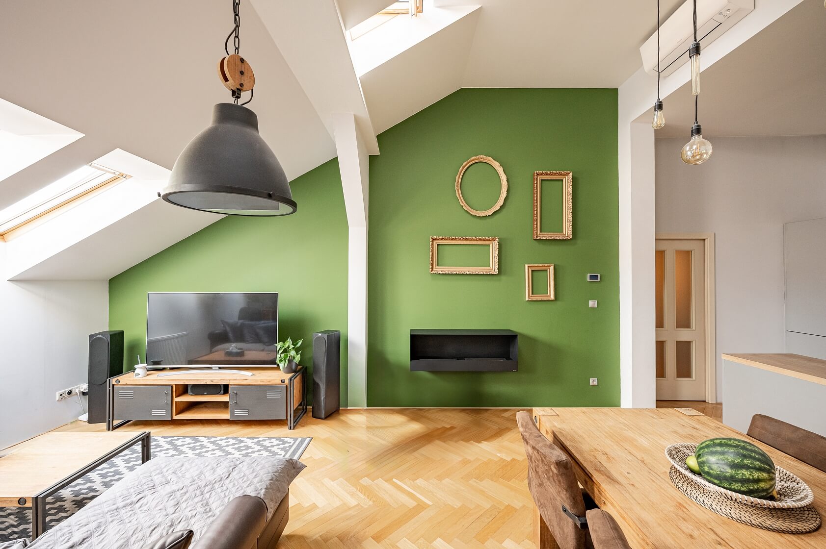 Vyšehradská, Nové Město - Praha 2 | Pronájem, Byt 2+kk, 91 m²