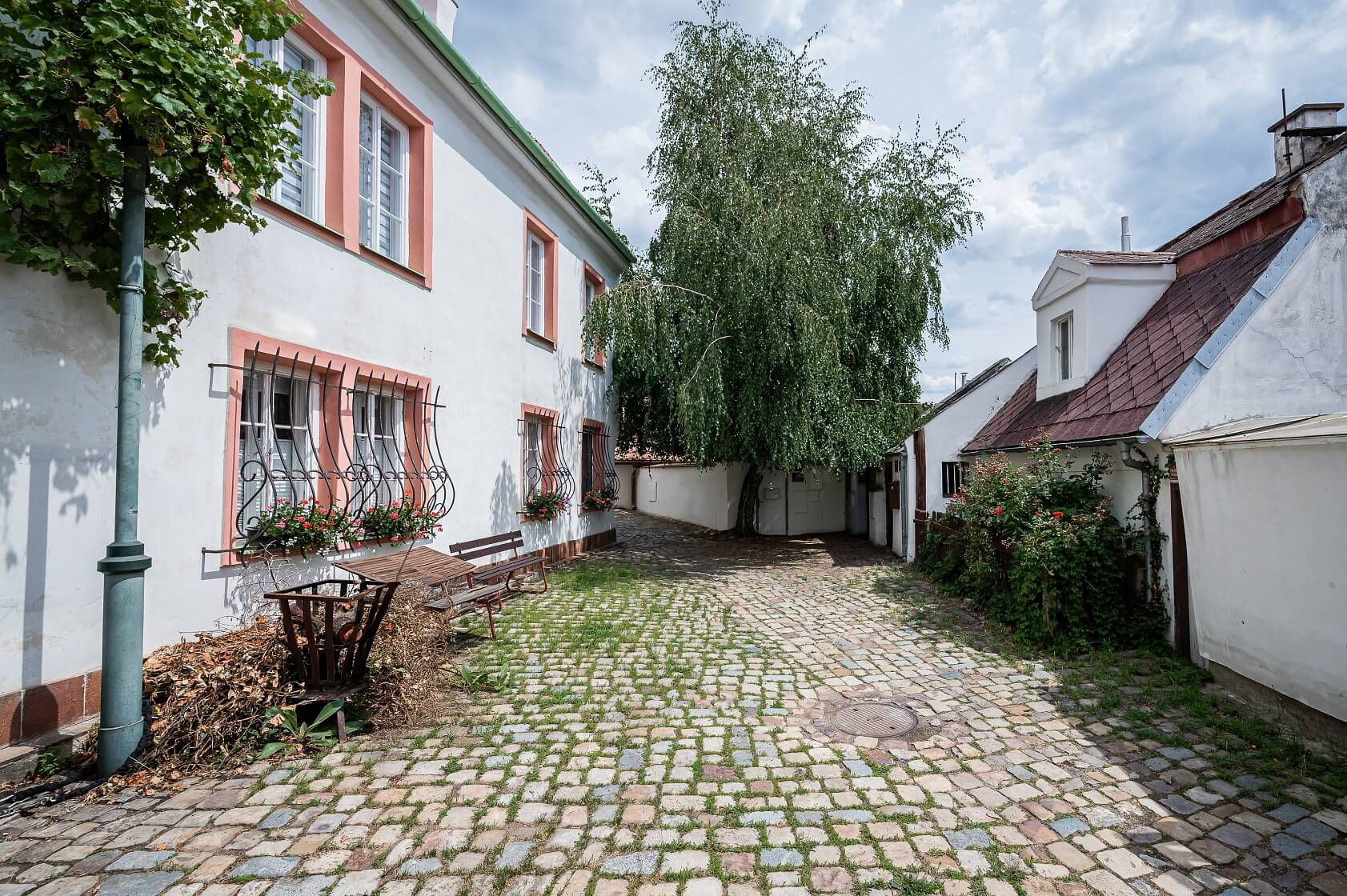 Na Kocourkách, Střešovice - Prague 6 | Sale, House One-bedroom (2+kk), 60 m²