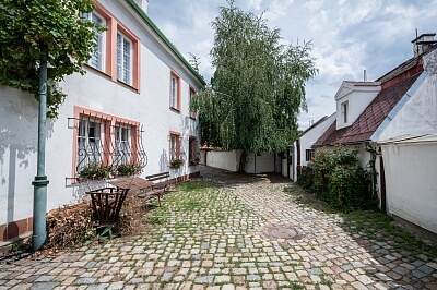 Na Kocourkách, Střešovice - Prague 6 | Sale, House One-bedroom (2+kk), 60 m²