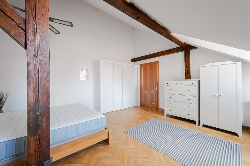 Na Kozačce, Vinohrady - Prague 2 | Rent, Apartment One-bedroom (2+1), 124 m²