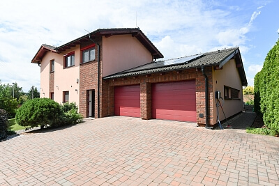 Bezová, Malé Kyšice - Kladno | Sale, House Three-bedroom (4+kk), 288 m²