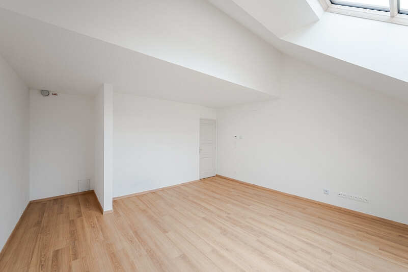 Plzeňská, Košíře - Praha 5 | Prodej, Byt 2+kk, 59 m²