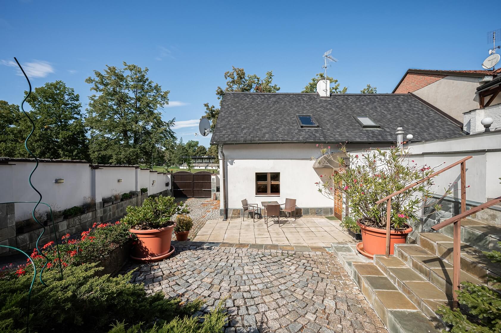 Olšany, Říčany - Praha-východ | Sale, House Three-bedroom (4+1), 285 m²