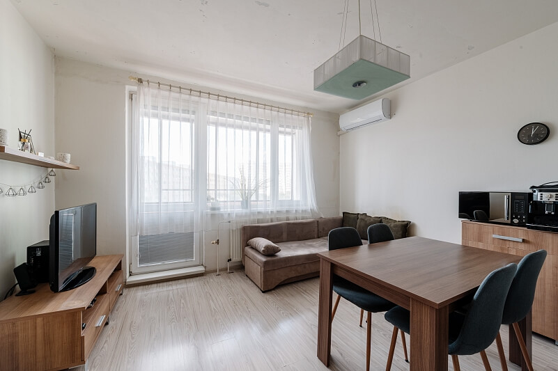 Bratislavský kraj, Petržalka - Bratislava V | Prodej, Byt 1+1, 48 m²