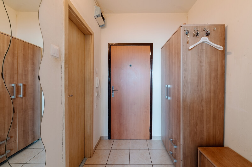 Bratislavský kraj, Petržalka - Bratislava V | Prodej, Byt 1+1, 48 m²