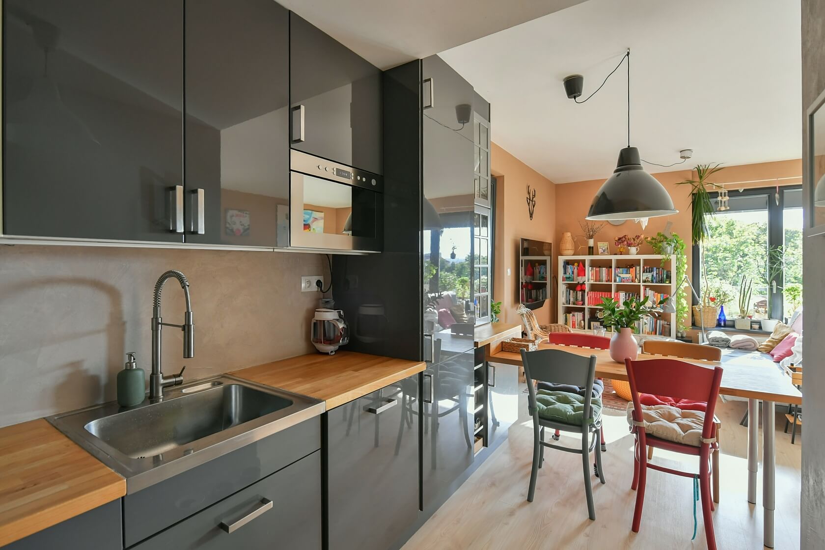 V mezihoří, Libeň - Prague 8 | Sale, Apartment One-bedroom (2+kk), 85 m²