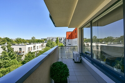 Pod Harfou, Vysočany - Prague 9 | Sale, Apartment Two-bedroom (3+kk), 75 m²