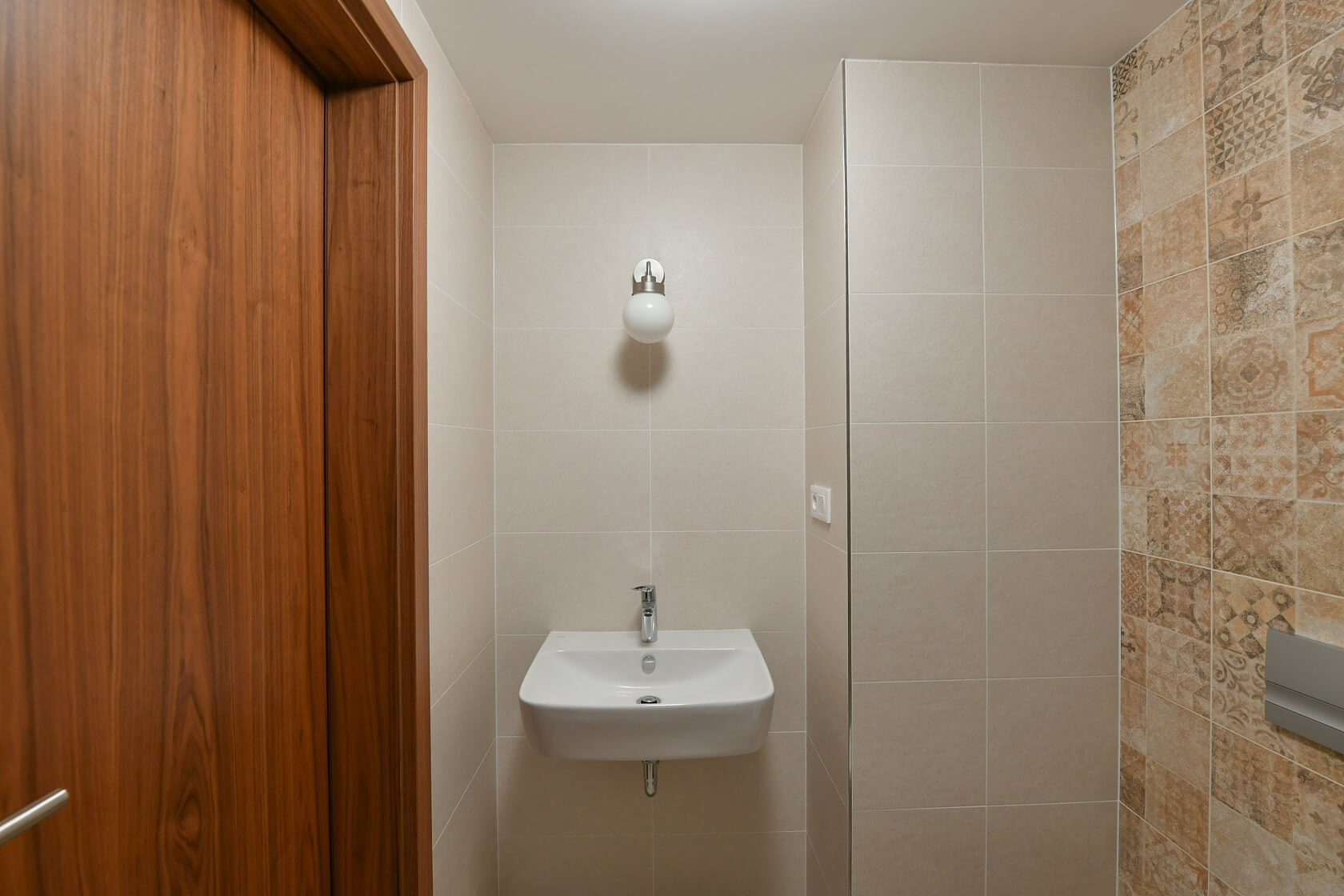 Kolmanova, Modřany - Prague 4 | Sale, Apartment Three-bedroom (4+kk), 123 m²