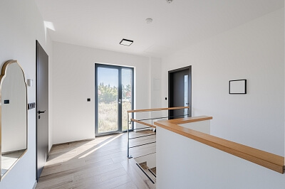 Dubová, Nový Vestec - Praha-východ | Sale, House Four-bedroom (5+kk), 209 m²