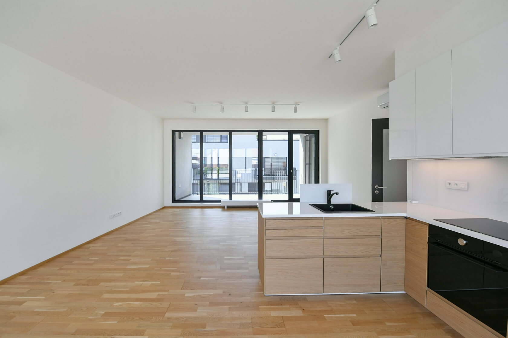 Na Neklance, Smíchov - Prague 5 | Rent, Apartment Two-bedroom (3+kk), 180 m²