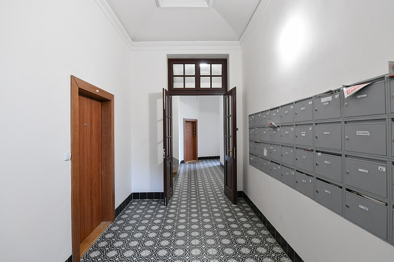 Seifertova, Žižkov - Praha 3 | Pronájem, Byt 1+kk, 33 m²