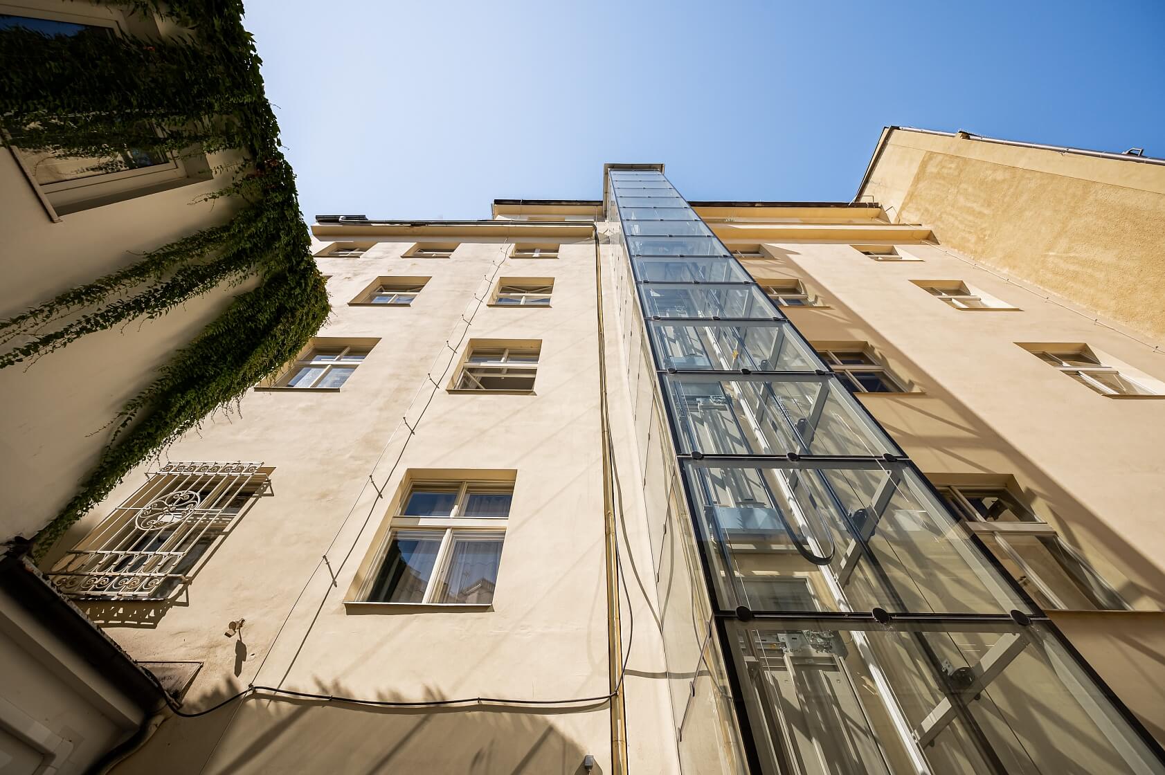 Mlynářská, Nové Město - Prague 1 | Sale, Apartment Two-bedroom (3+kk), 72 m²