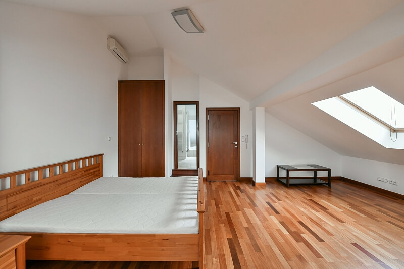Na Kleovce, Vinohrady - Prague 2 | Rent, Apartment Two-bedroom (3+1), 164 m²