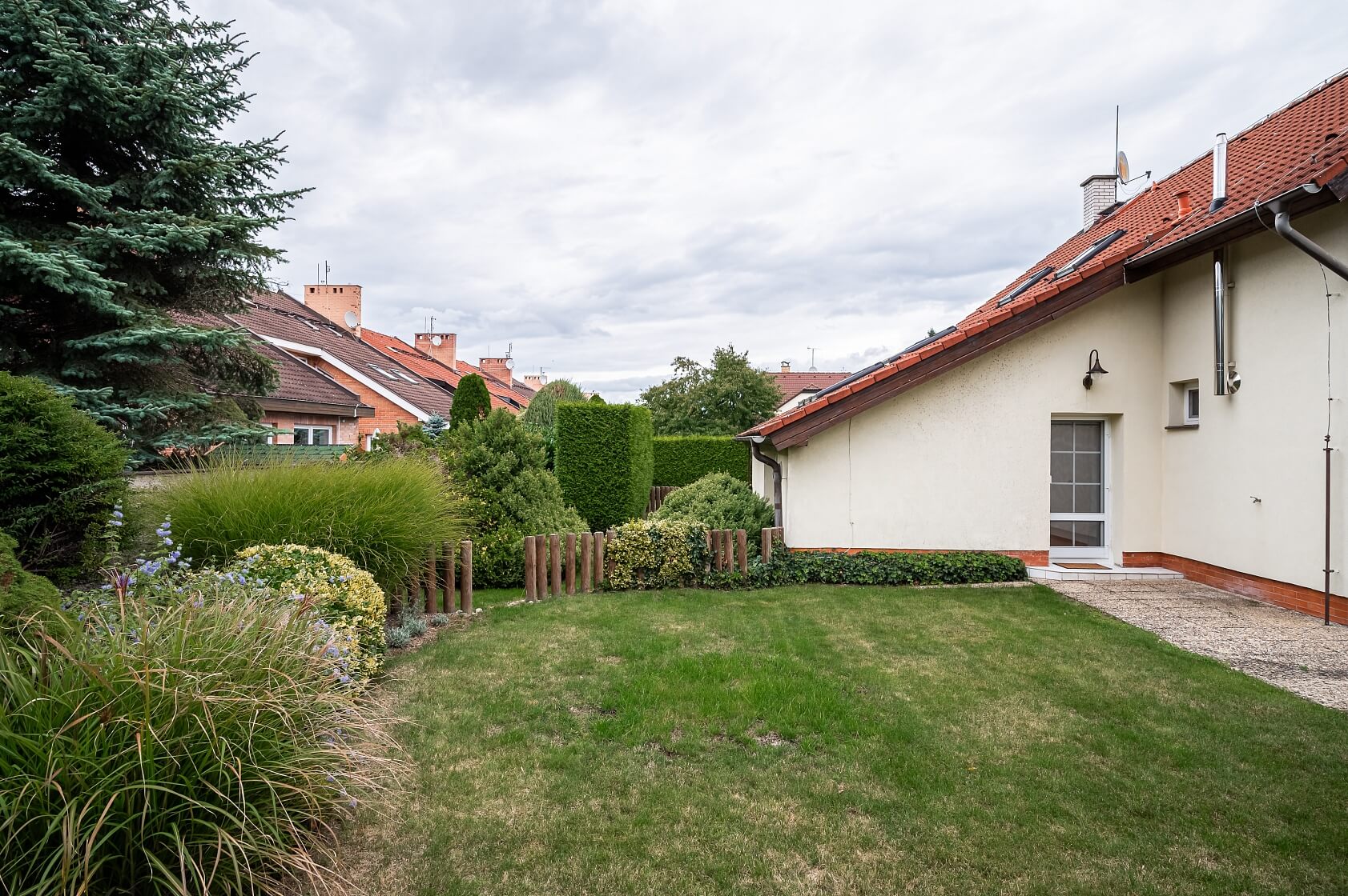 Za Špejcharem, Horoměřice - Praha-západ | Rent, House Five-bedroom (6+kk), 190 m²