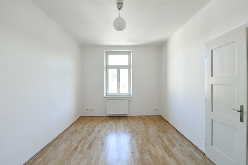 Čajkovského, Žižkov - Prague 3 | Rent, Apartment Three-bedroom (4+kk), 138 m²