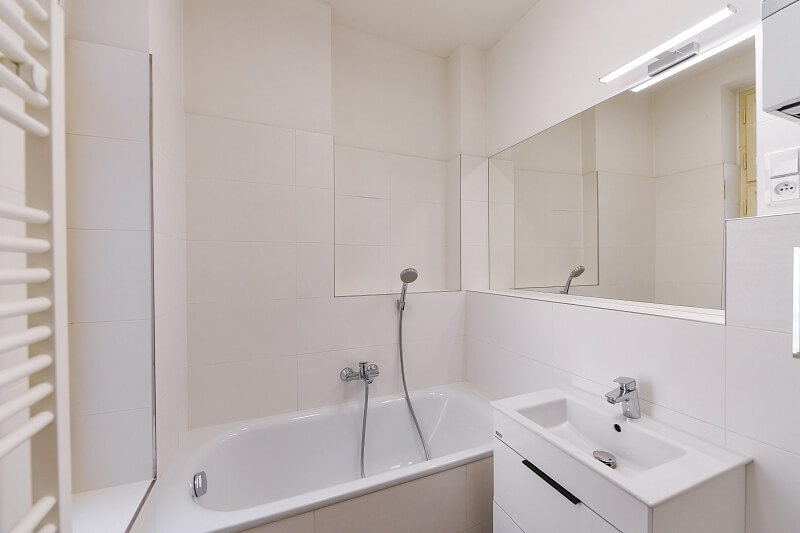 Na Zderaze, Nové Město - Prague 2 | Sale, Apartment One-bedroom (2+kk), 73 m²