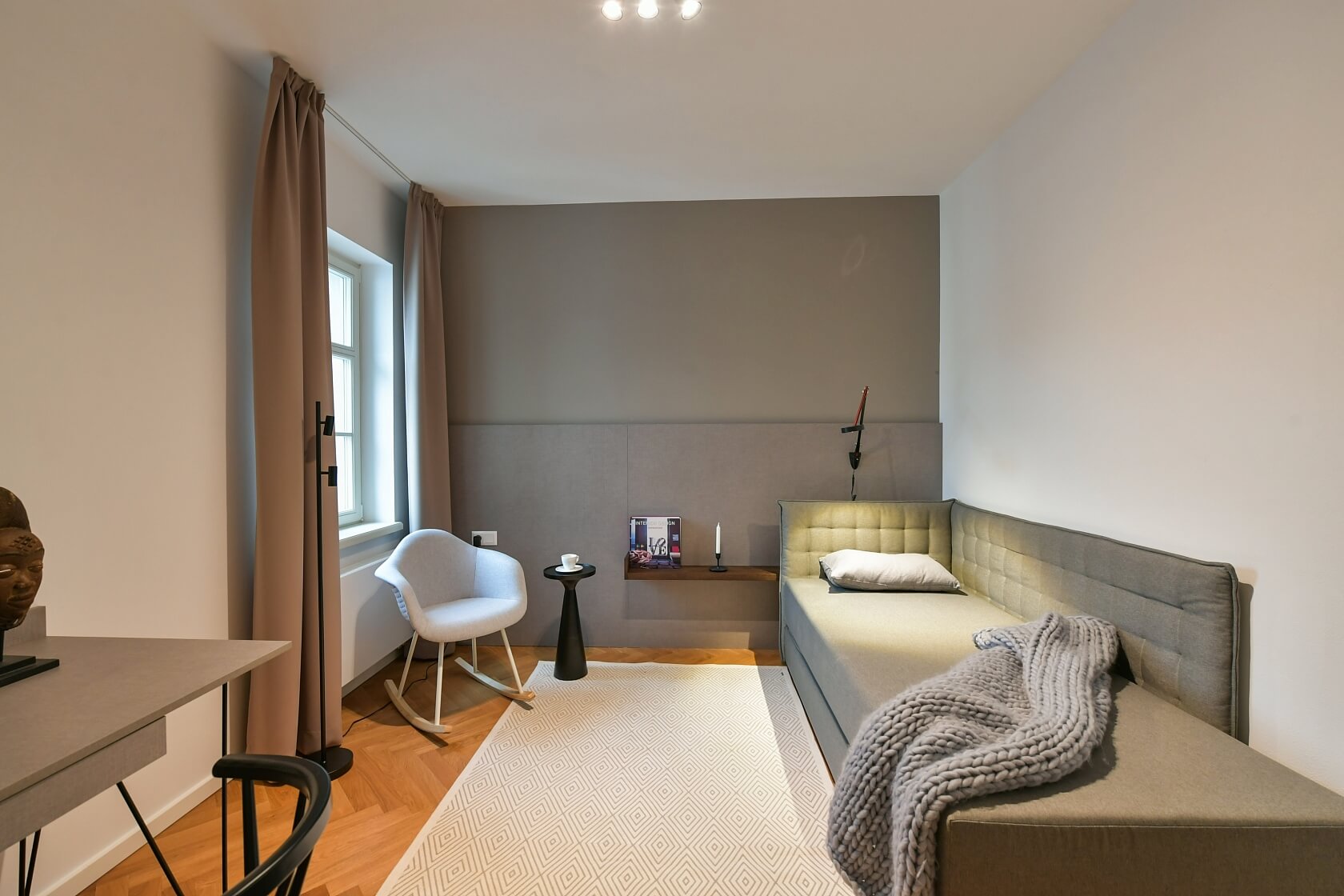 Roháčova, Žižkov - Prague 3 | Sale, Apartment Two-bedroom (3+kk), 77 m²