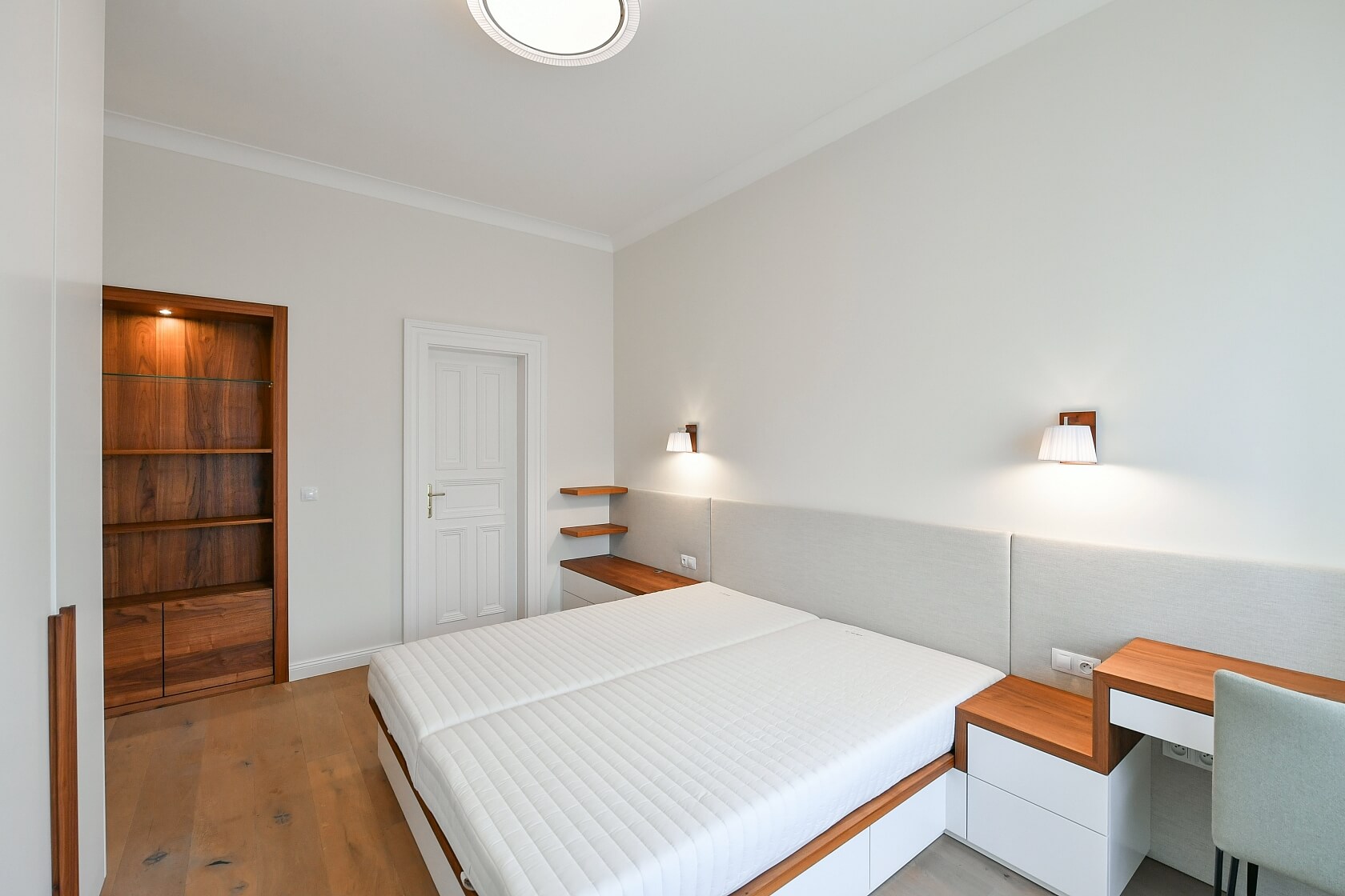 Šmeralova, Bubeneč - Prague 7 | Rent, Apartment Two-bedroom (3+kk), 111 m²