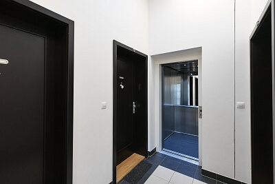 Soběslavská, Vinohrady - Prague 3 | Sale, Apartment One-bedroom (2+kk), 60 m²