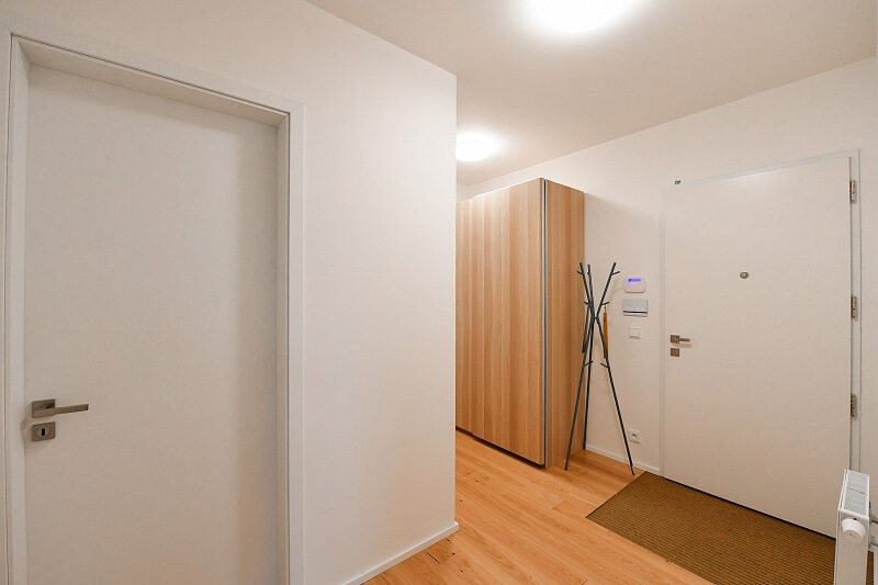 U Hostivařského nádraží, Hostivař - Praha 10 | Prodej, Byt 2+kk, 76 m²