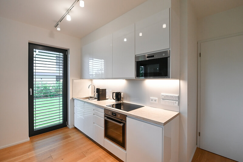 U Hostivařského nádraží, Hostivař - Praha 10 | Prodej, Byt 2+kk, 76 m²