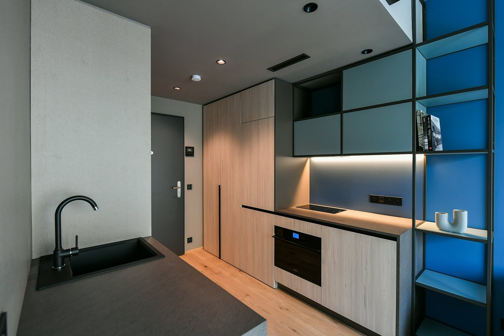 Sokolovská, Karlín - Prague 8 | Rent, Apartment One-bedroom (2+kk), 32 m²