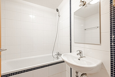 Valečovská, Prosek - Prague 9 | Sale, Apartment One-bedroom (2+kk), 51 m²