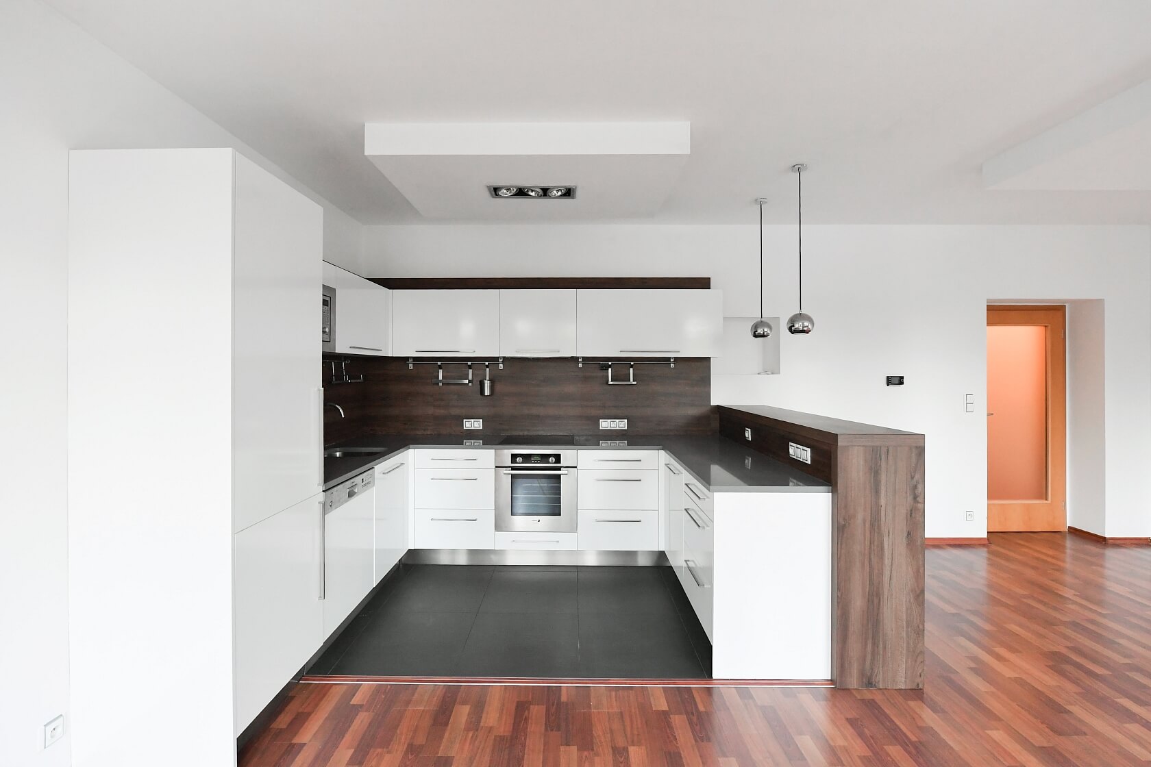 Saratovská, Strašnice - Prague 10 | Rent, Apartment Two-bedroom (3+kk), 92 m²
