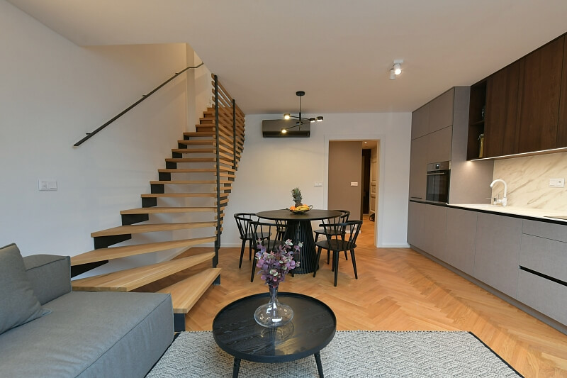 Roháčova, Žižkov - Prague 3 | Sale, Apartment Two-bedroom (3+kk), 77 m²