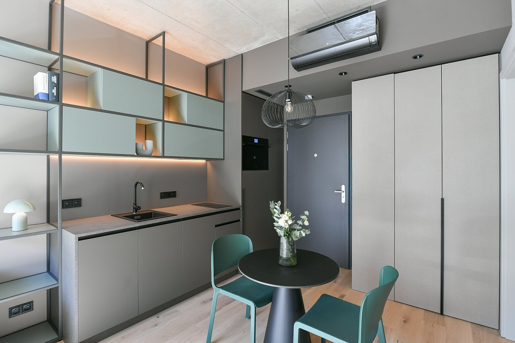 Sokolovská, Karlín - Prague 8 | Rent, Apartment One-bedroom (2+kk), 35 m²