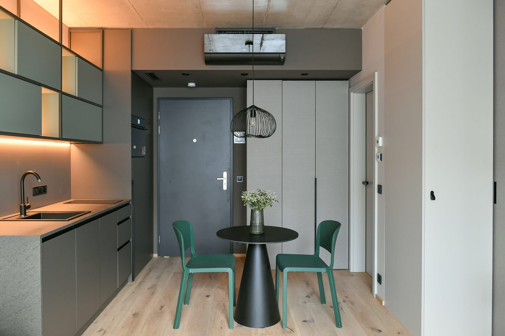 Sokolovská, Karlín - Prague 8 | Rent, Apartment One-bedroom (2+kk), 35 m²